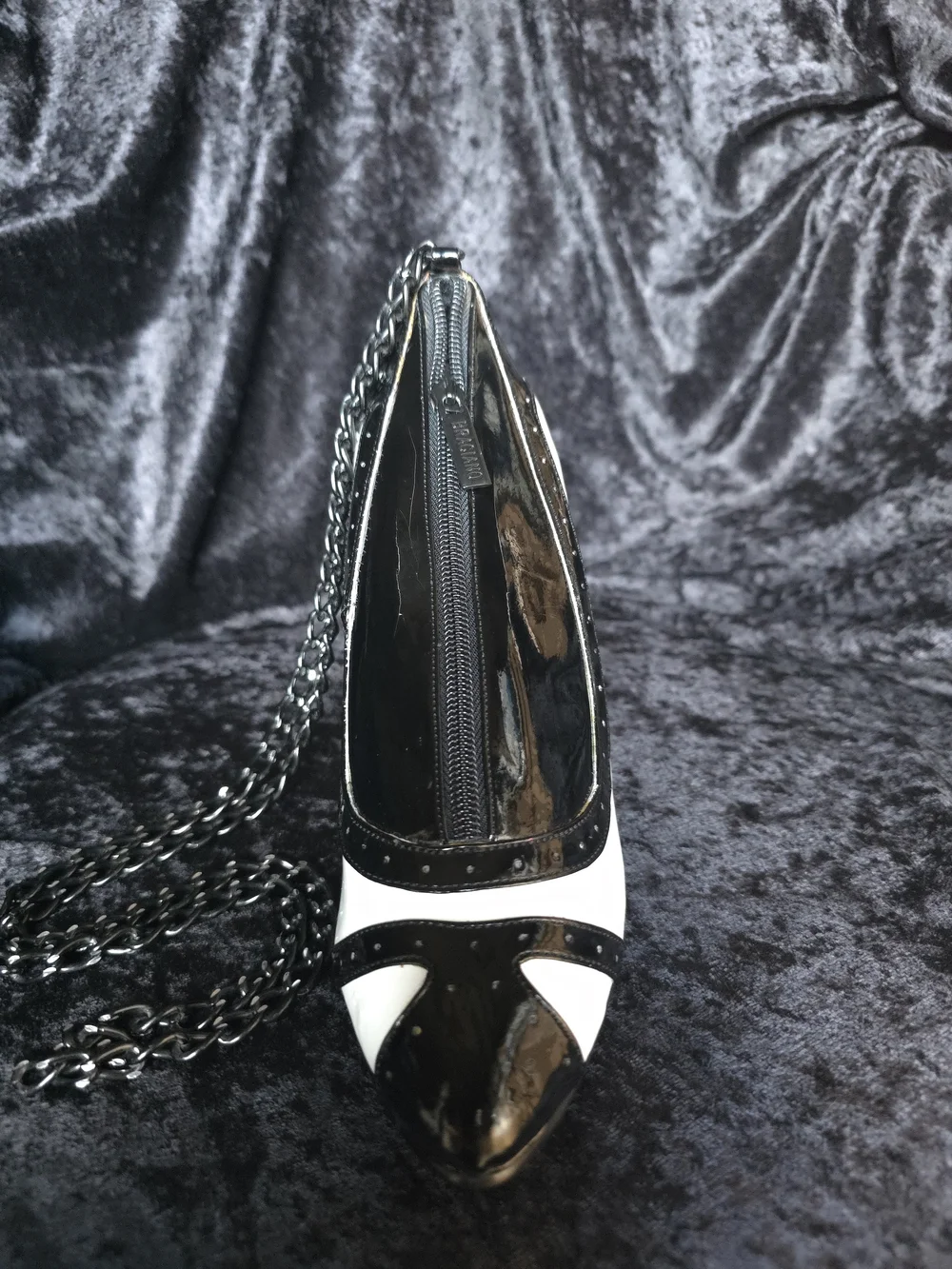 Braciano Black and White Patent Two-Tone Shoulder Bag - Picture 3 of 5